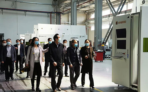 苏州市副市长蒋来清等向导调研尊龙凯时人生就是搏机械人智能装备工业基地